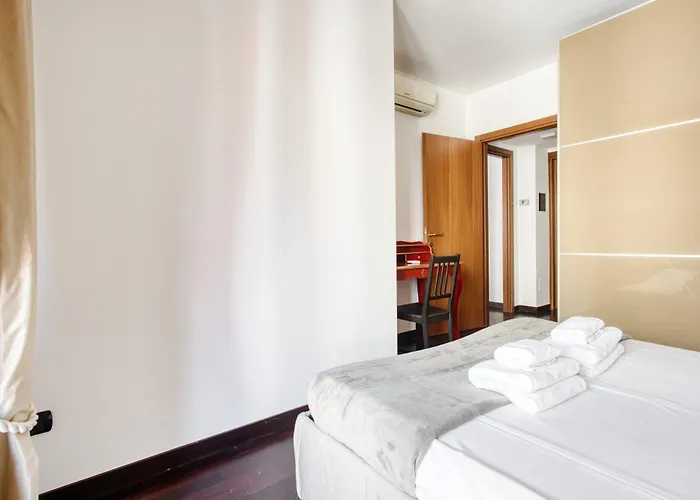 Just Urban - Elegant 1-br In Porta Romana - Duomo 4 Min By M3 Appartement Milaan
