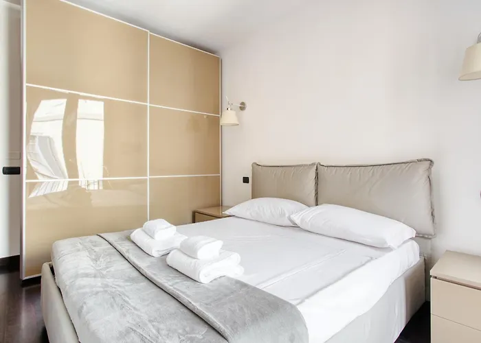 Just Urban - Elegant 1-br In Porta Romana - Duomo 4 Min By M3 Milán