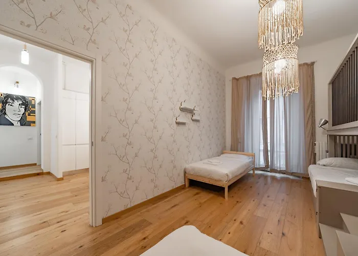 5 Walk From Porta Venezia Station, With 2 Bedrooms Apartamento Milão