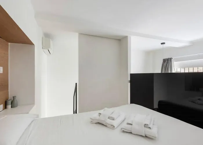 公寓 Giusti Two-bedroom Duplex - Arco Della Pace & Sempione Park - Sleeps 5 *