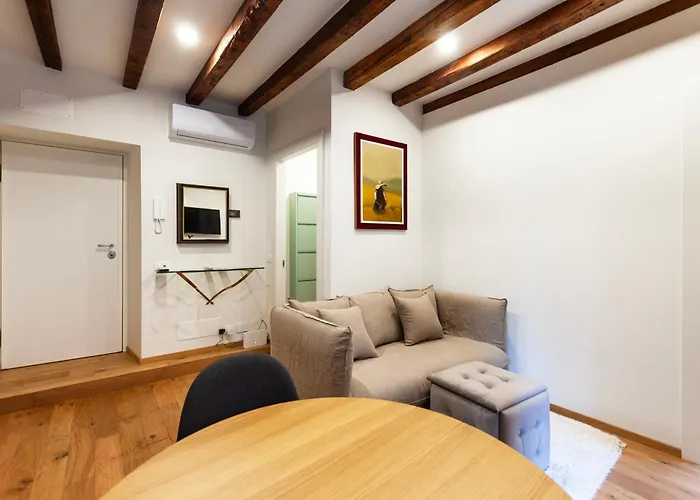 Apartamento Youhosty - Bezzecca 1 Milán