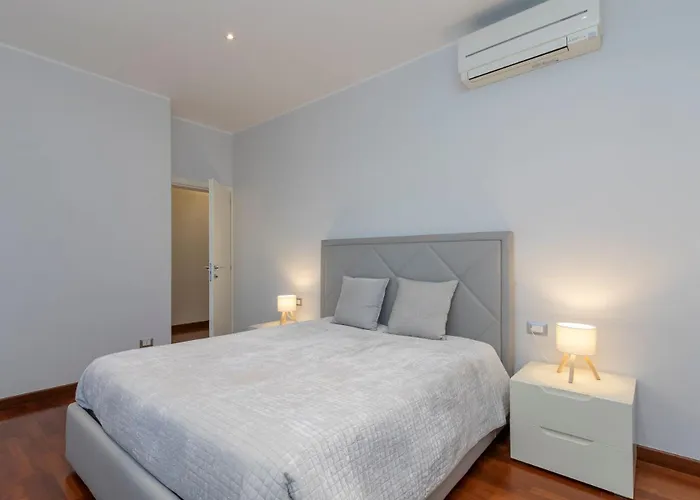 Gambara M1 - 15 Min To Duomo, Balcony, Ac&wifi Апартаменты