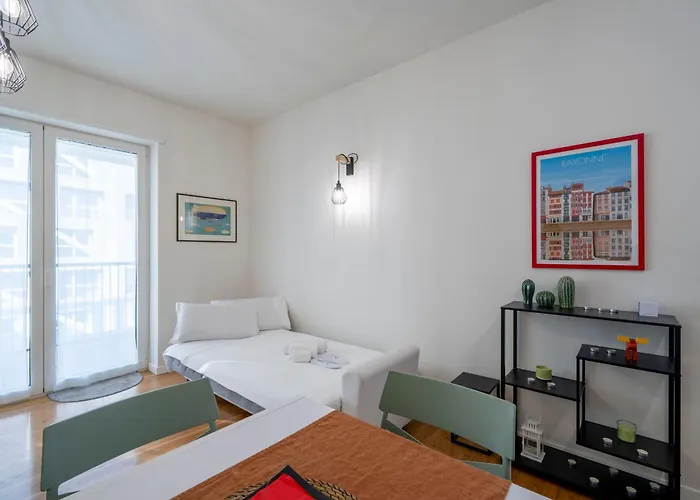 Apartman Elegant And Modern In Milánó