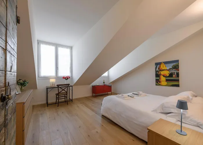 Novara, 6 - Attic With Style * Mailand