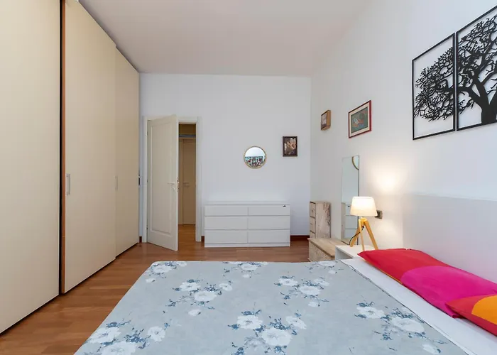 I-host - Copernico Apartamento