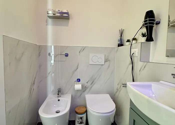 Attractive - 6 Guest house