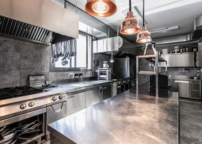 Luxury Locations In The Center Of Milan 3*