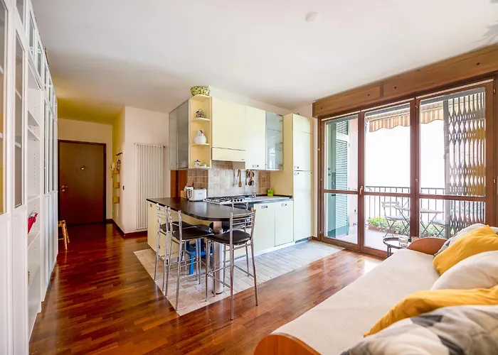 Exclusive With Terrace At 15 Min To Duomo Apartment