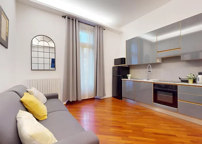 Rent - Porta Venezia-luxury 아파트 밀라노