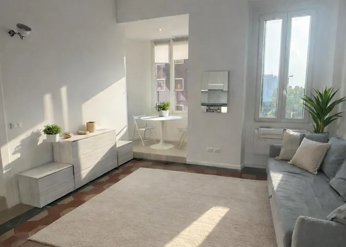 - Duomo Prada شقة *