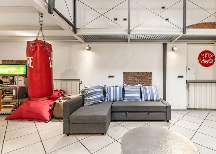 A Loft - Metro Centro- 5 Posti * Milão