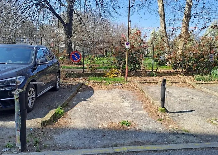 Only 10 Min To Duomo, Free Private Parking Easy Living 아파트