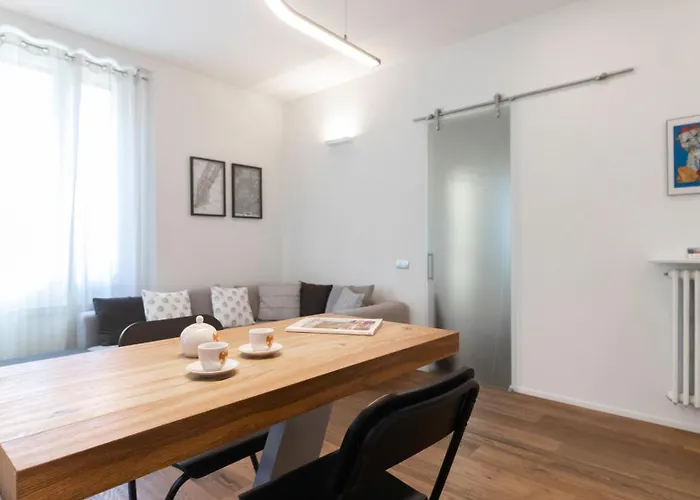 Italianway Easy - Nazario Sauro 5 * Milánó