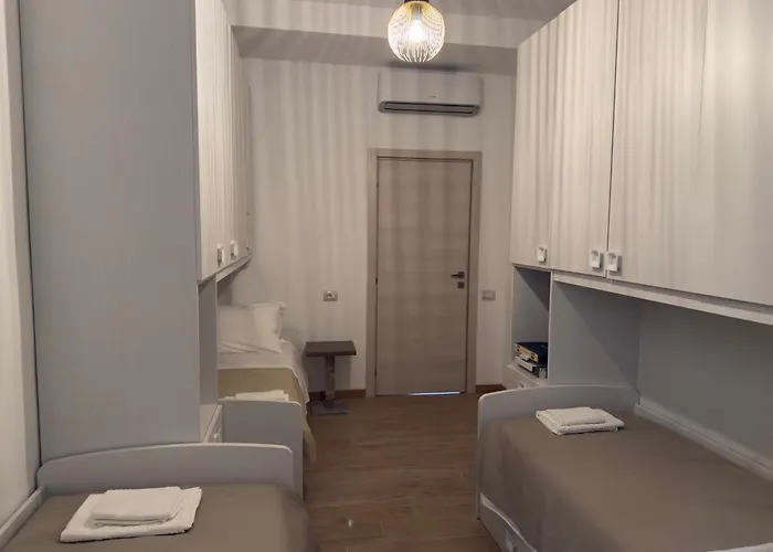 - 2br 2ba - 5 Min Walk To Metro & Train 밀라노
