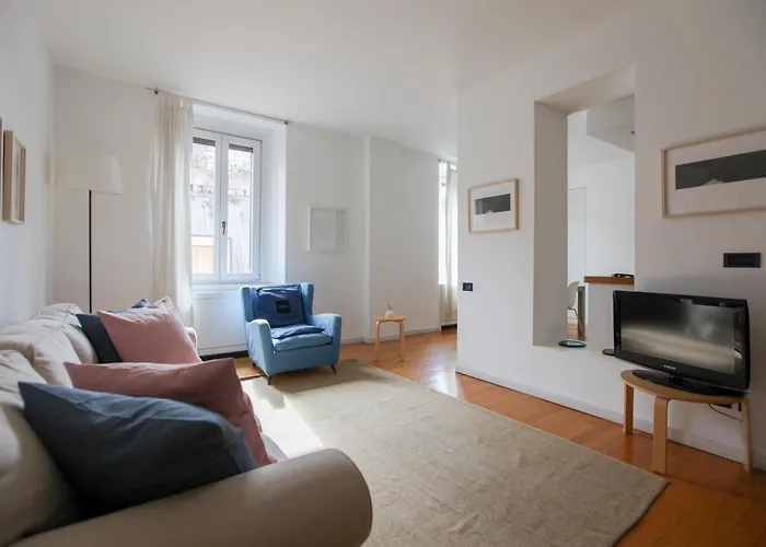 Hacca Collection - Brera & Fashion District - Bright 2br Apartmán *