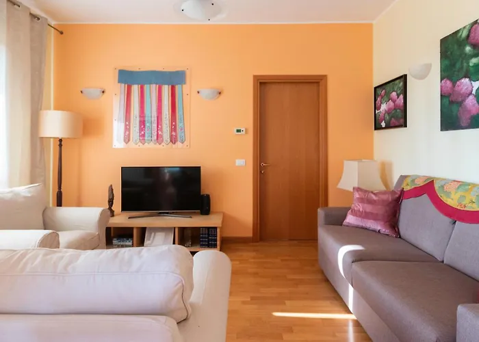 Italianway Comfort - Tolstoi 1 Апартаменты