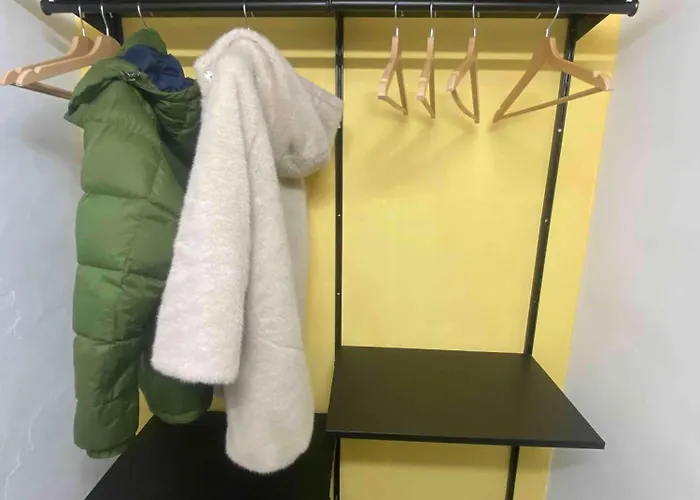 Bright 21 Station * Milán