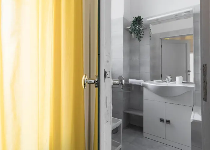 Piazza Lima 1