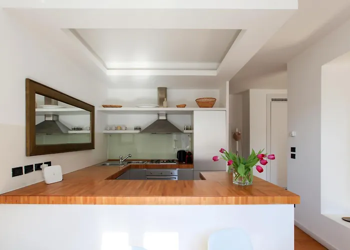 Hacca Collection - Brera & Fashion District - Bright 2br *