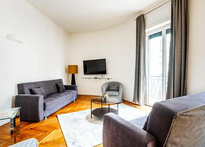 Exclusive 3 Bedrooms Near Duomo Апартаменты