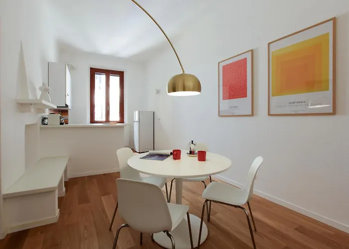 Hacca Collection - Arco Della Pace - Sempione - Chinatown 2br Apartmán Milán