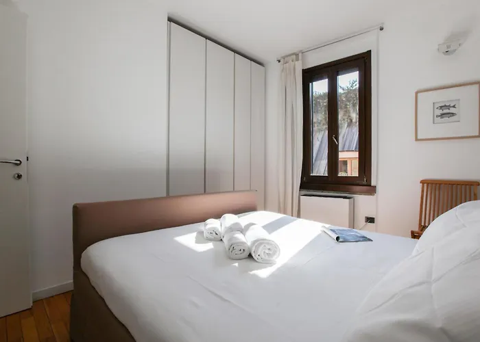 Hacca Collection - Brera & Fashion District - Bright 2br Apartmán *