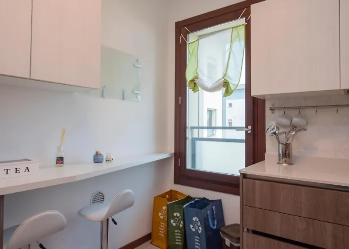 Apartament Bicocca, Free Parking, Private Garage, Metro M5 200m, Garden, Kids & Pet Friendly Mediolan