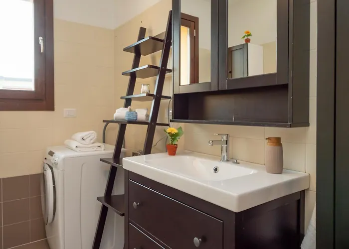 Bicocca, Free Parking, Private Garage, Metro M5 200m, Garden, Kids & Pet Friendly *