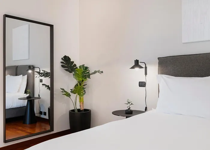 Relstay - Montenapoleone * Milano