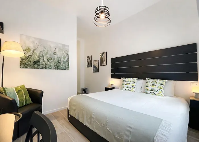 Mh בית הארחה