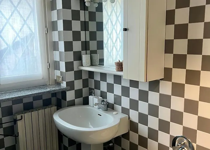 Apartment Lovely 1 Bedroom In Milano, Brera