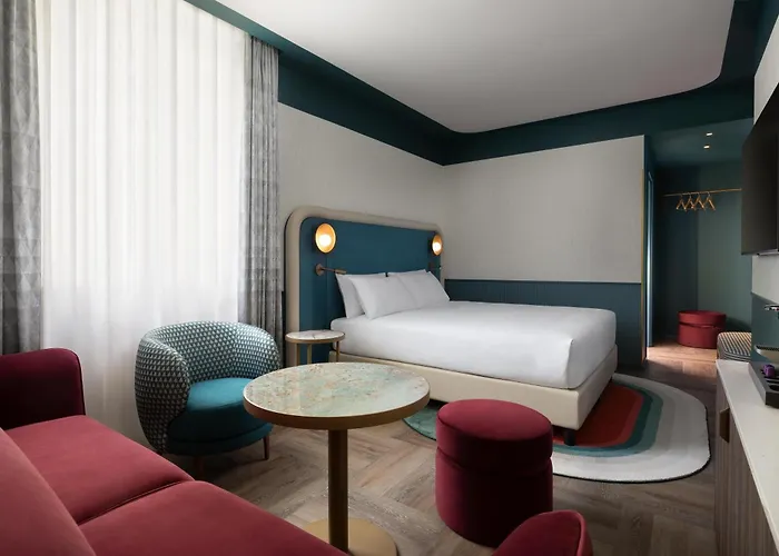 Hotel Puccini Milan, Tapestry Collection By Hilton