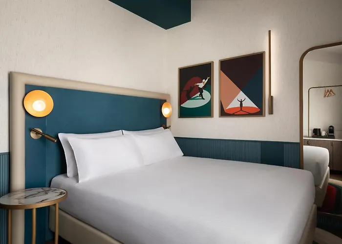 Hotel Puccini Milan, Tapestry Collection By Hilton Milan