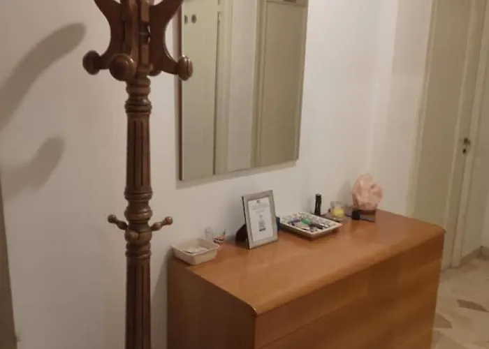 Alloggio in famiglia Stanza Matrimoniale Comoda, A 5 Minuti A Piedi Dalla Metro, Perfetta Per Muoversi A