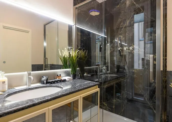 Dibraluxurysuites Gasthuis 4*