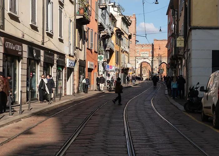 Youhosty - Ticinese Wood 60 * Milan