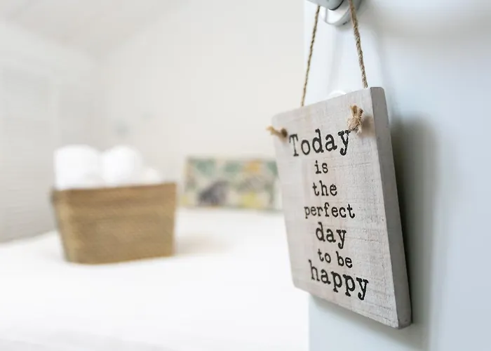 Navigli - Via Mortara 4 * Milán