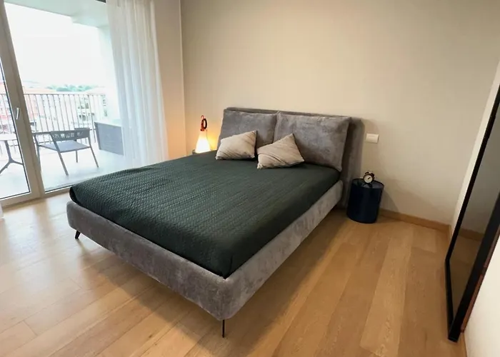 Luxury With Panoramic Terrace And Skyline View מילאנו