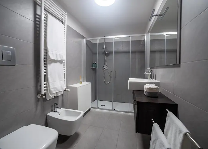 Apartment One-bedroom Unit G With Garden Milan