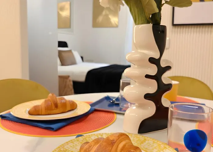 Chic Liberty Flat In Porta Venezia Center, Subway 1 Min, Ac, Wifi Apartment