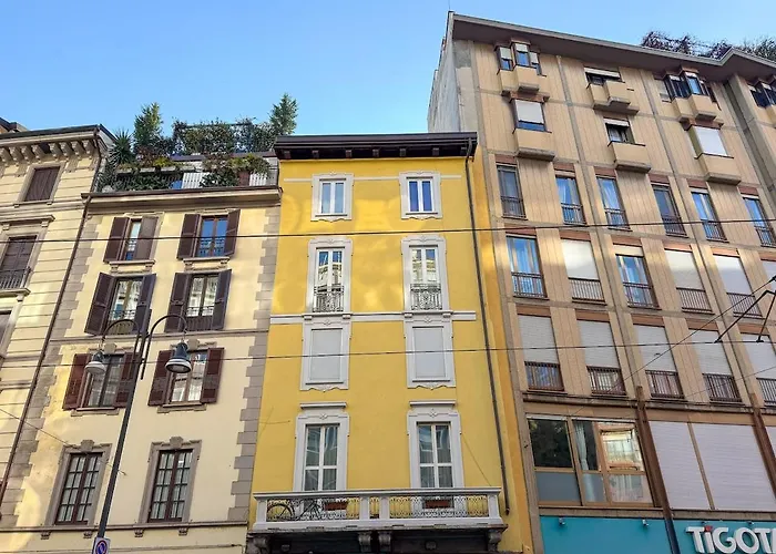 Via Torino Heart -apartment In The Heart Of
