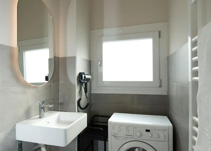 Monolocale X 2 Con Balcone E Cucina - Famagosta Milánó