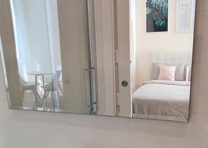 Apartment Brand New Connected To Two Metro Lines