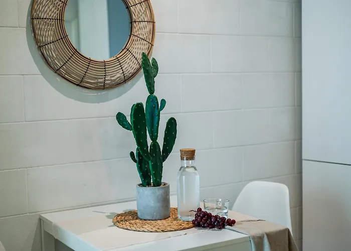 The Leaf - Arco Della Pace *