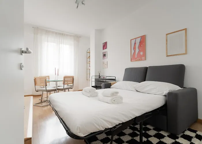 Apartamento Guesthost - Cozy Flat Near Gorla M1 Milán