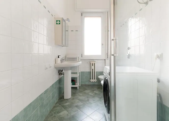 Guesthost - Comfy Near Pasteur M1