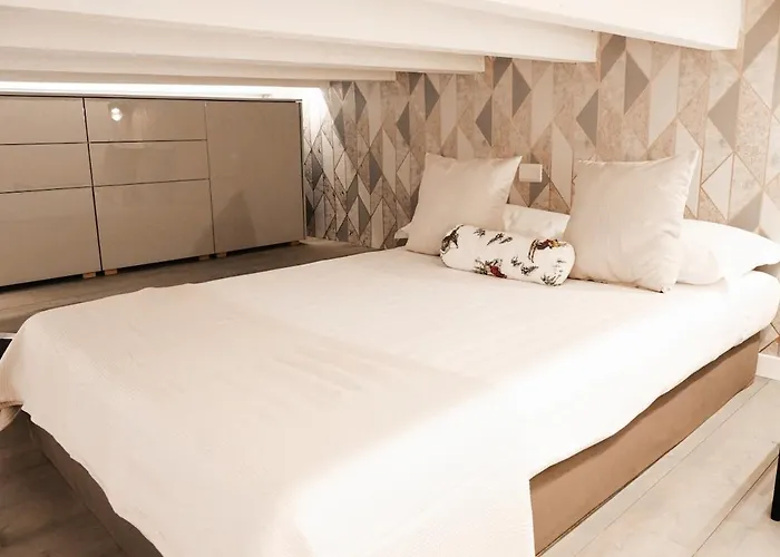 Apartmán Isola Loft 5 Minutes Walk From Garibaldi Station