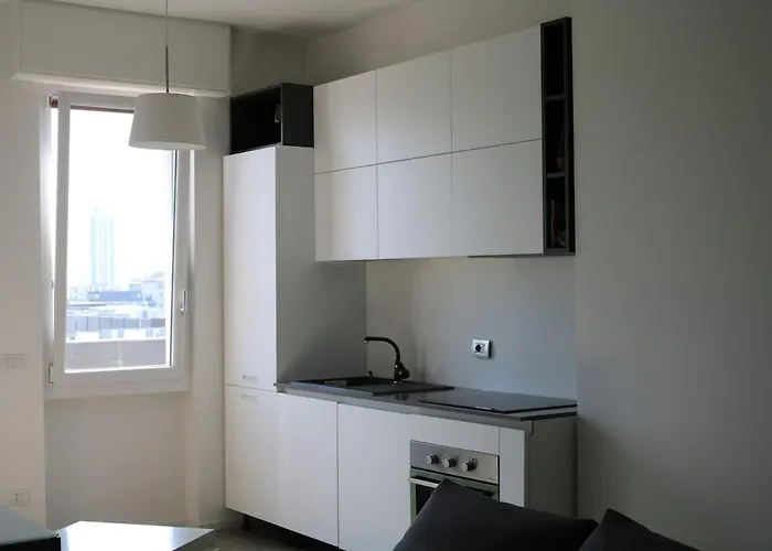 דירה Lovely Very Near Zara Metro Station M3m5 מילאנו