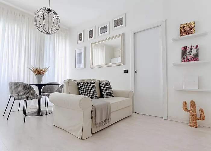 The Boutique Houses - Navigli - Tram 2 Direct To Duomo - Milan City Center *