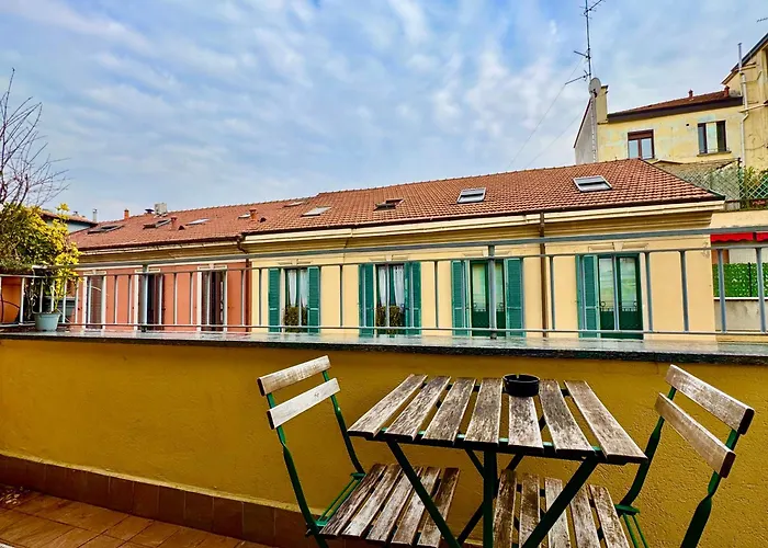 Appartamento Loft Di Via Gluck Con Terrazzo